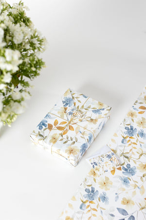 Wrapping paper blue & white