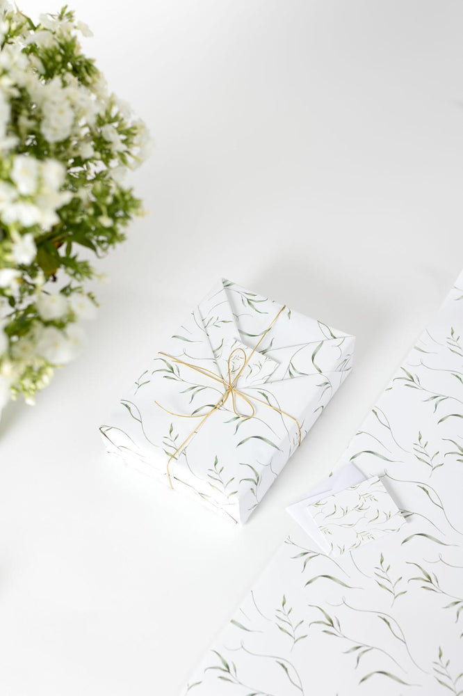 WRAPPING PAPER GREEN LEAVES