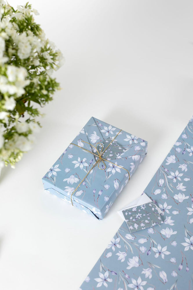 WRAPPING PAPER WHITE FLOWER