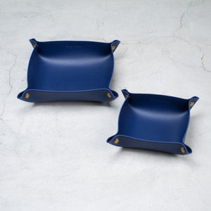 
            
                Load image into Gallery viewer, Leather tray - AZUL
            
        
