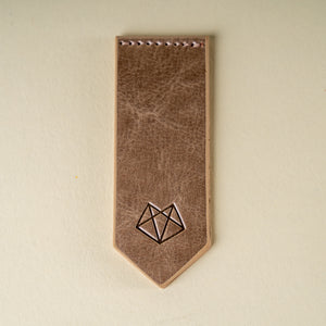 Leather small bookmark brown  / فاصل قراءة